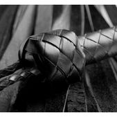 Strict Leather Zacht lederen folterzweep