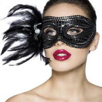 Masker met veer en pailletten