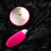 Lyla 2 Insignia Design Edition Fuchsia Massager Egg