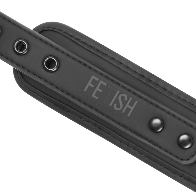 Fetish Submissive - Vegan Lederen Halsband En Handboeien Met Nopreen Voering - afbeelding 10