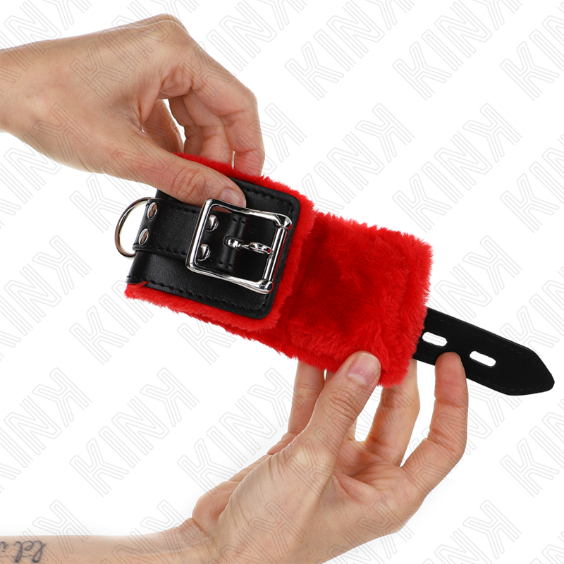 Kink - Polsbandjes Gevoerd Met Rode Vierkante Gaten En Verstelbare Zwarte Band 17-29 cm X 6 cm - afbeelding 2