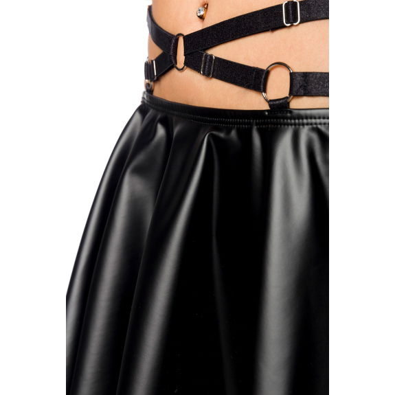 Wetlook set met wijd uitlopende rok